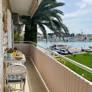  Apartment Dinka Old Town With Sea View