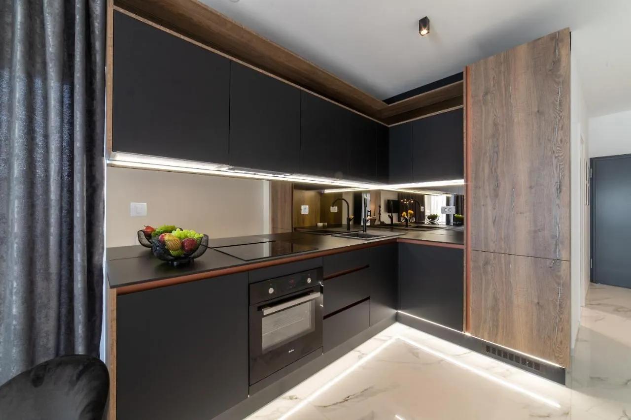 Luxury Apartment Vagabundo 2 Free Parking Trogir 0*,